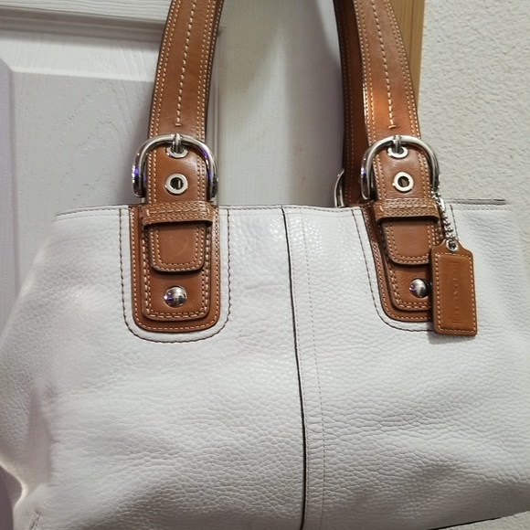 Coach Large Soho Off White Pebble Leather Tote Bag Handbag F13109. - Picture 3 of 13